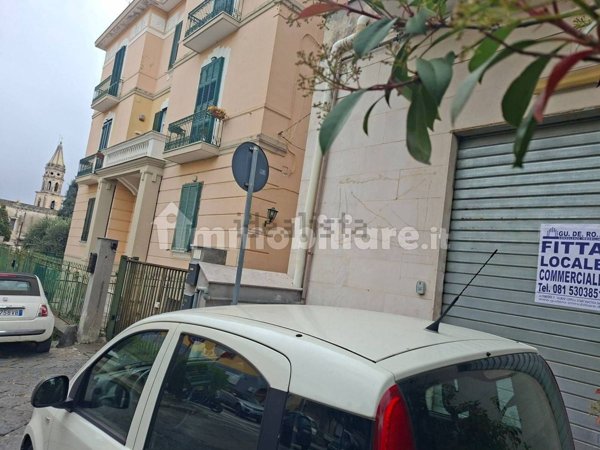 locale commerciale in affitto a Sant'Anastasia