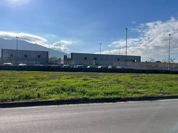 locale commerciale in affitto a Sant'Anastasia