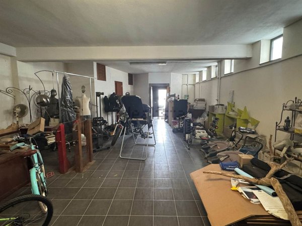 negozio in affitto a Sant'Anastasia