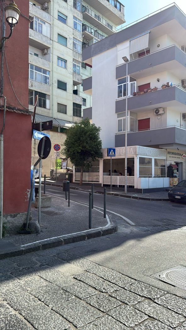 negozio in affitto a Sant'Anastasia
