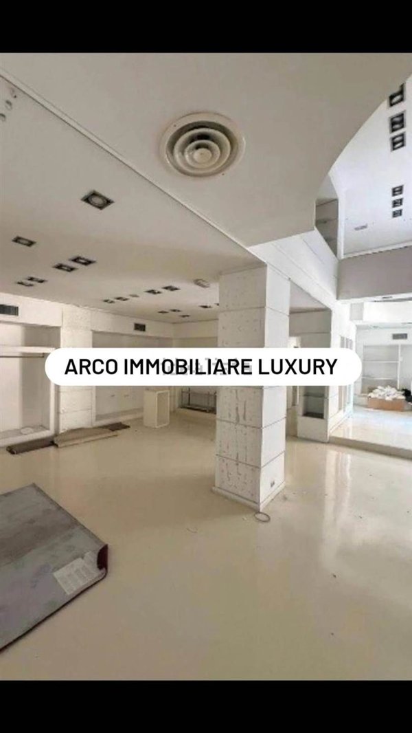 locale commerciale in affitto a Sant'Anastasia