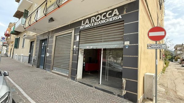 locale commerciale in affitto a Sant'Anastasia