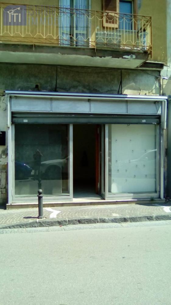 negozio in affitto a Sant'Antimo