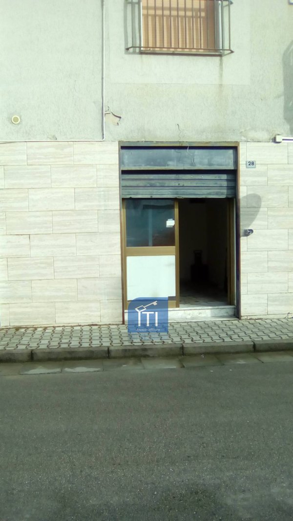 negozio in affitto a Sant'Antimo