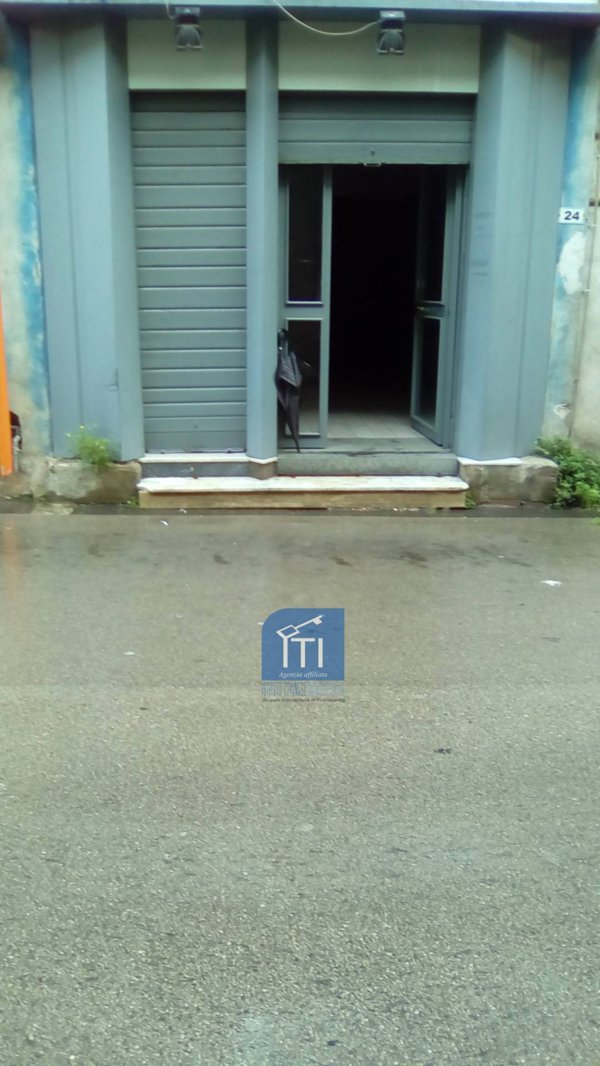 negozio in affitto a Sant'Antimo