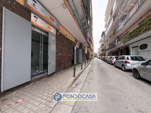 locale commerciale in affitto a Sant'Antimo