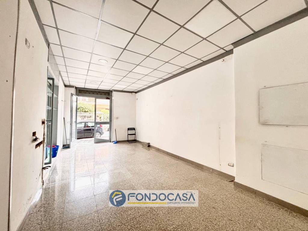 negozio in affitto a Sant'Antimo