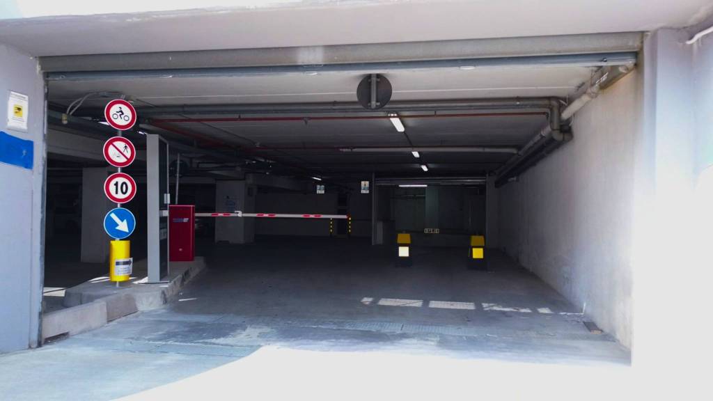 locale di sgombero in affitto a Sant'Antimo