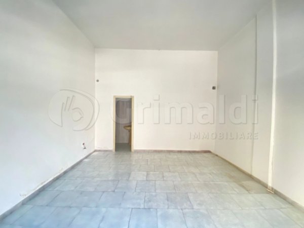 locale commerciale in affitto a Sant'Antimo