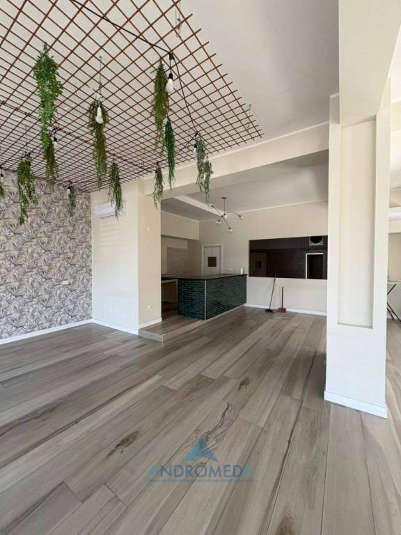 negozio in affitto a Sant'Antimo