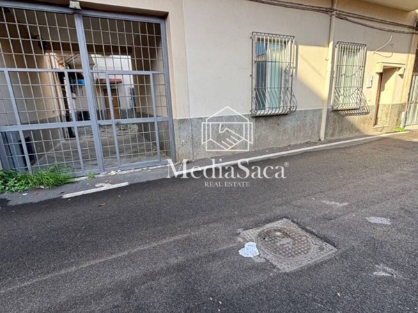 negozio in affitto a Sant'Antimo