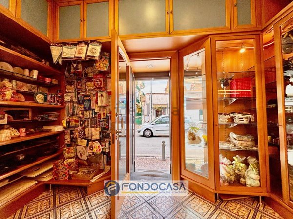 locale commerciale in affitto a Sant'Antimo