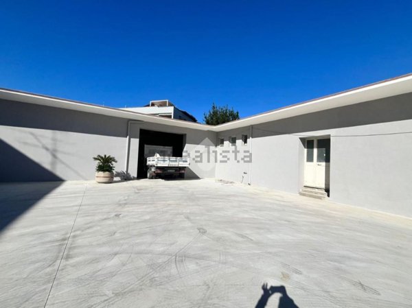 locale di sgombero in affitto a Sant'Antimo