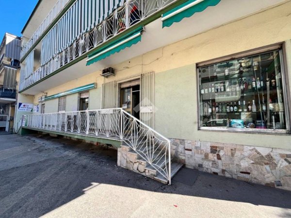 negozio in affitto a Sant'Antimo