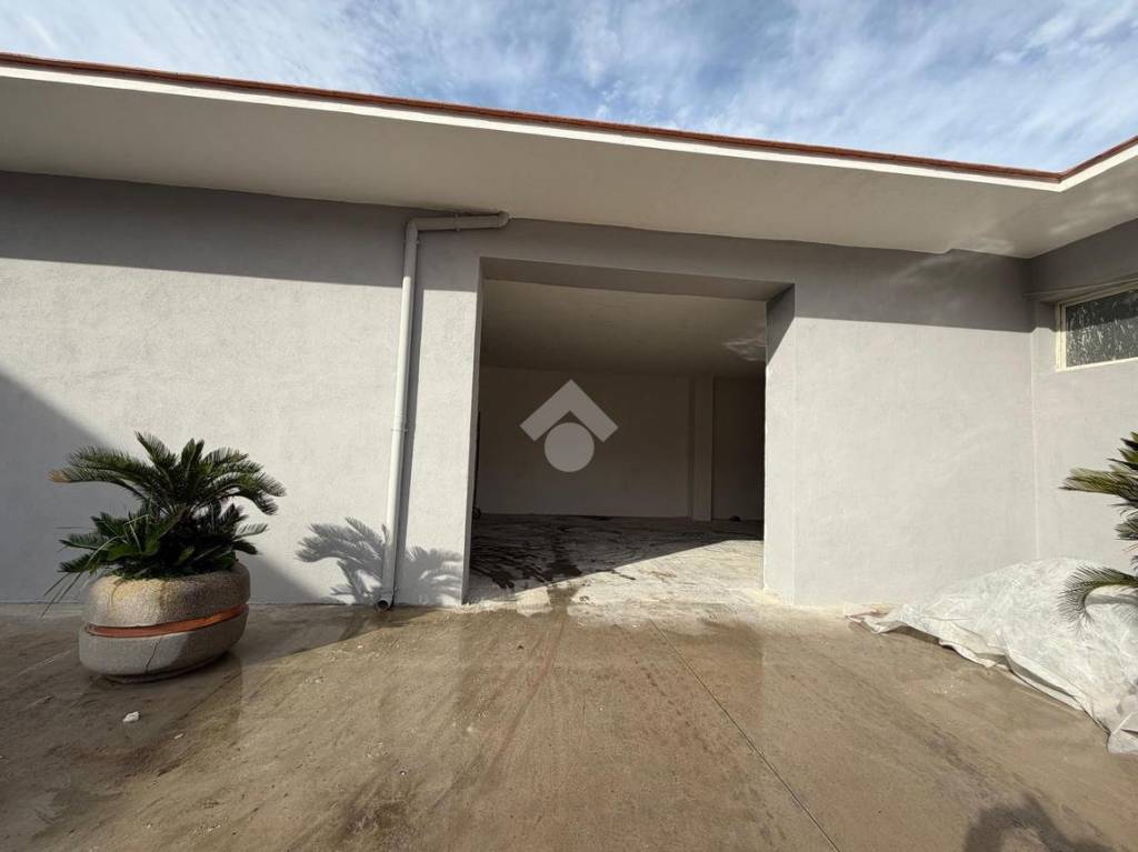 locale commerciale in affitto a Sant'Antimo