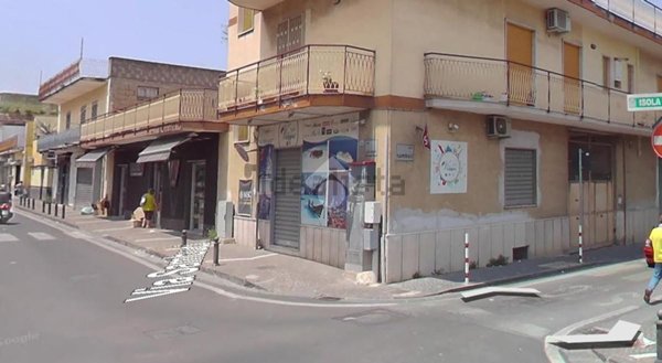 locale commerciale in affitto a Sant'Antimo