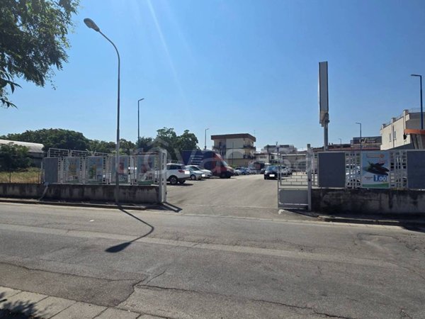 negozio in affitto a Sant'Antimo