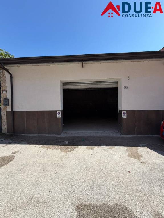 negozio in affitto a Sant'Antimo