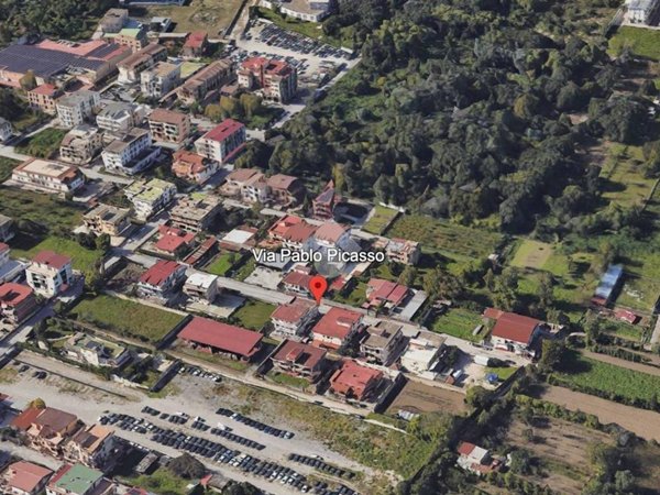 locale commerciale in affitto a Sant'Antimo
