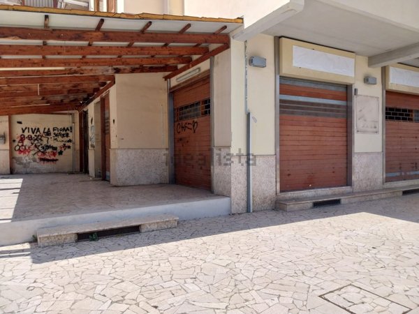 locale commerciale in affitto a San Vitaliano
