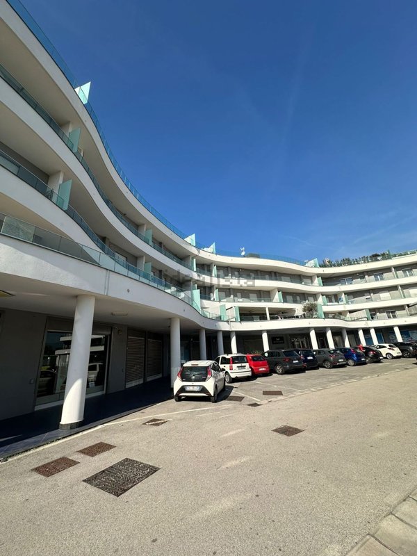 locale commerciale in affitto a San Vitaliano