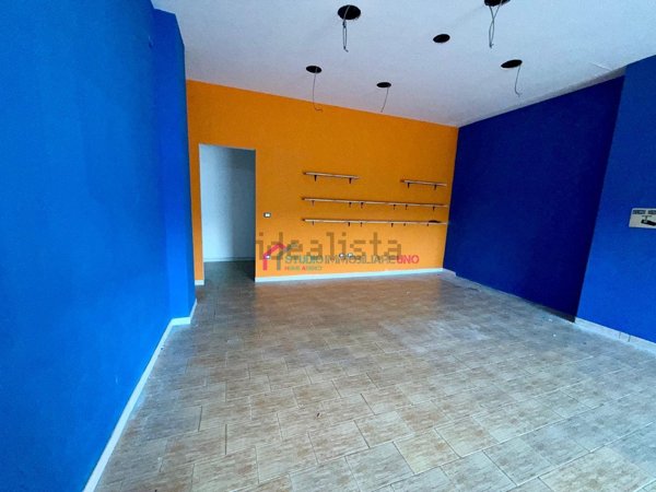 locale commerciale in affitto a Saviano