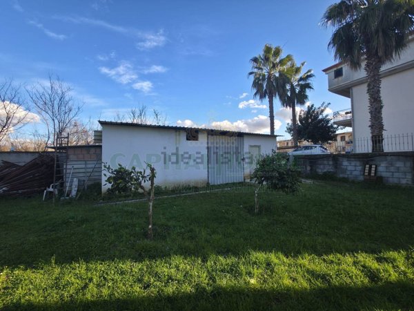 locale di sgombero in affitto a Saviano