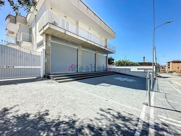 locale commerciale in affitto a Somma Vesuviana in zona San Sossio