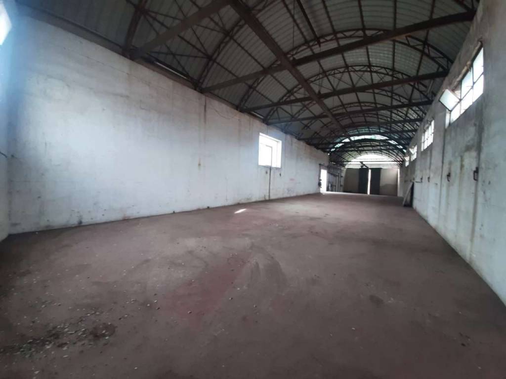 locale commerciale in affitto a Somma Vesuviana