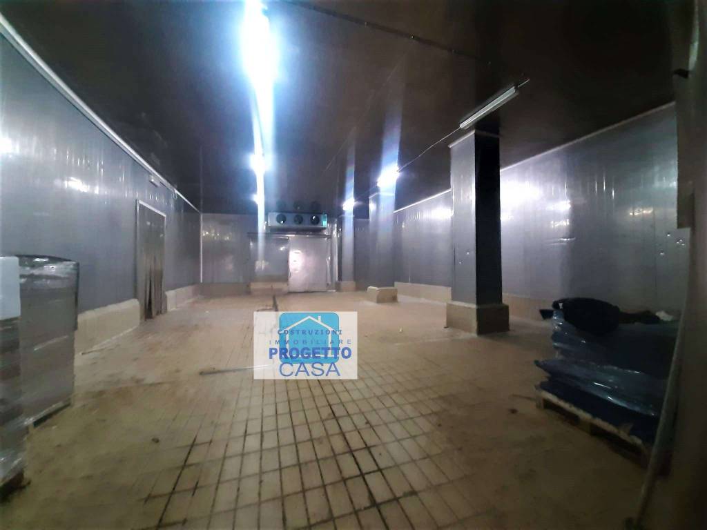 locale commerciale in affitto a Somma Vesuviana