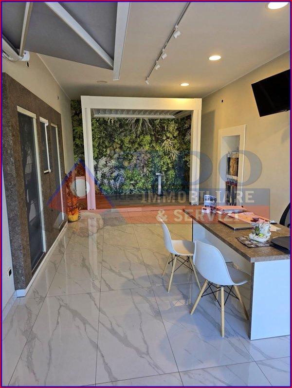 locale commerciale in affitto a Somma Vesuviana in zona Marigliano