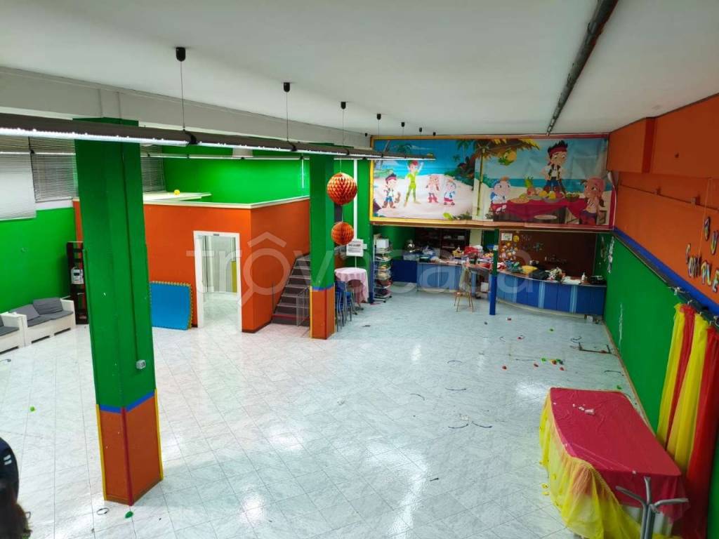 negozio in affitto a Somma Vesuviana