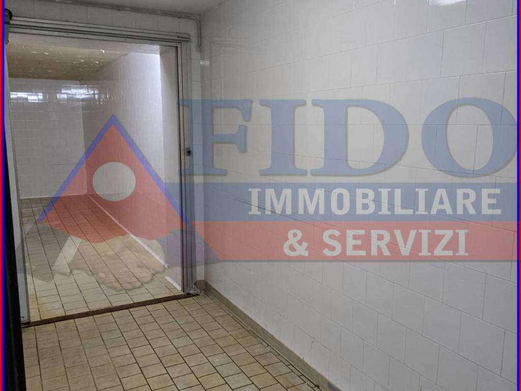 negozio in affitto a Somma Vesuviana