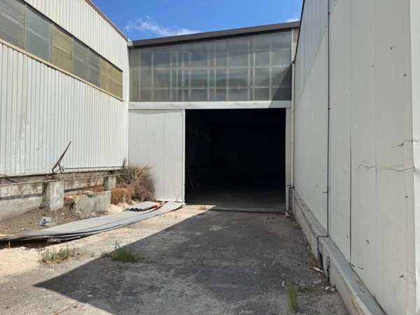 locale commerciale in affitto a Somma Vesuviana