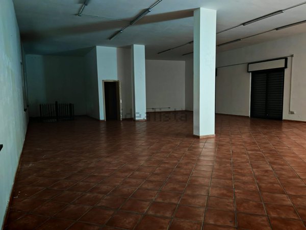 locale commerciale in affitto a Somma Vesuviana