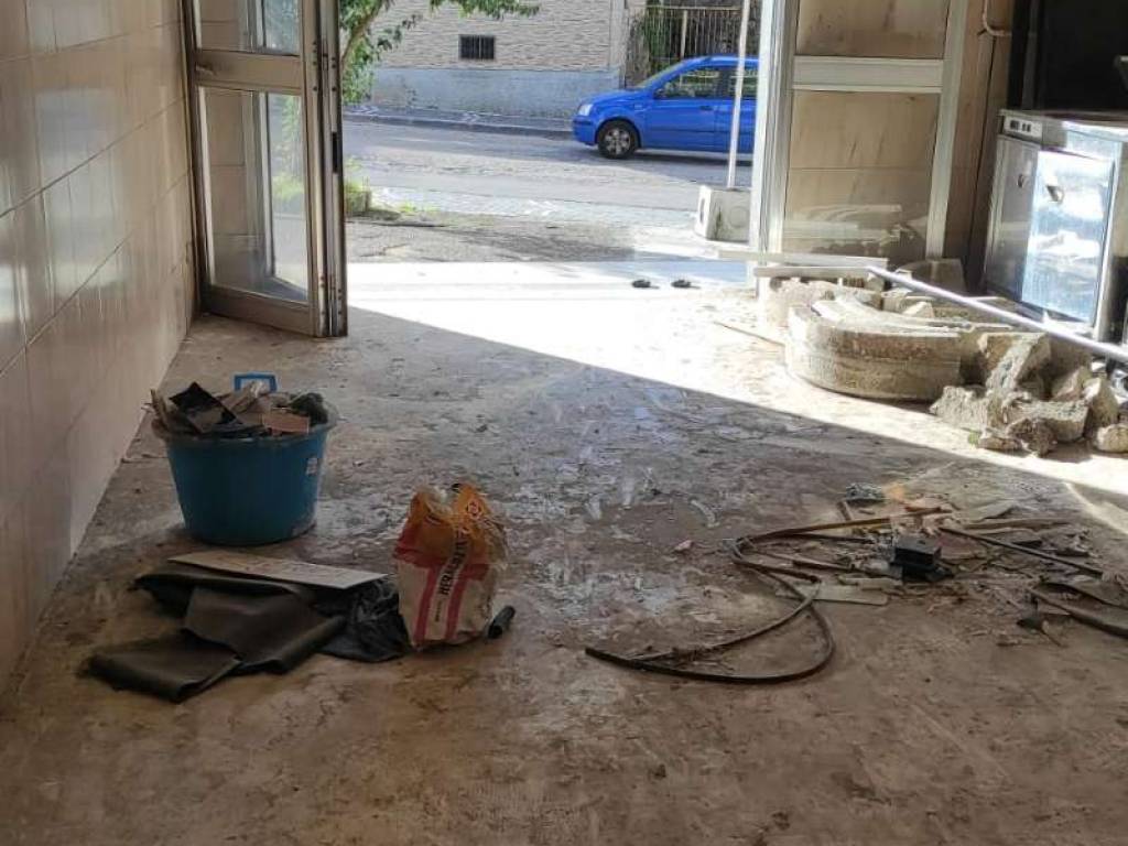 negozio in affitto a Somma Vesuviana in zona San Sossio