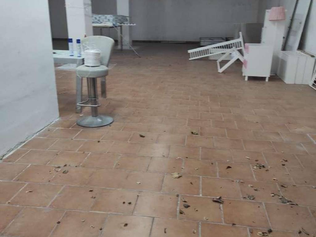 locale commerciale in affitto a Somma Vesuviana