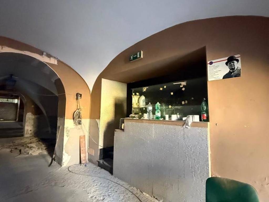 negozio in affitto a Somma Vesuviana in zona Starza della Regina
