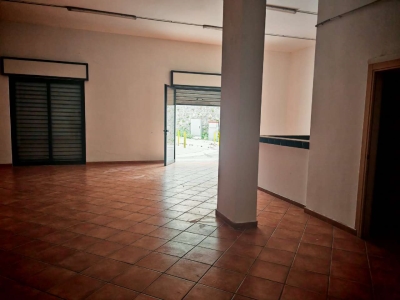 negozio in affitto a Somma Vesuviana