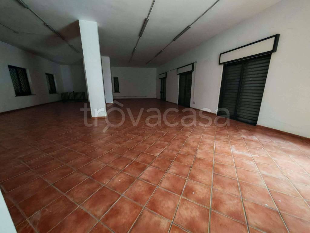 negozio in affitto a Somma Vesuviana