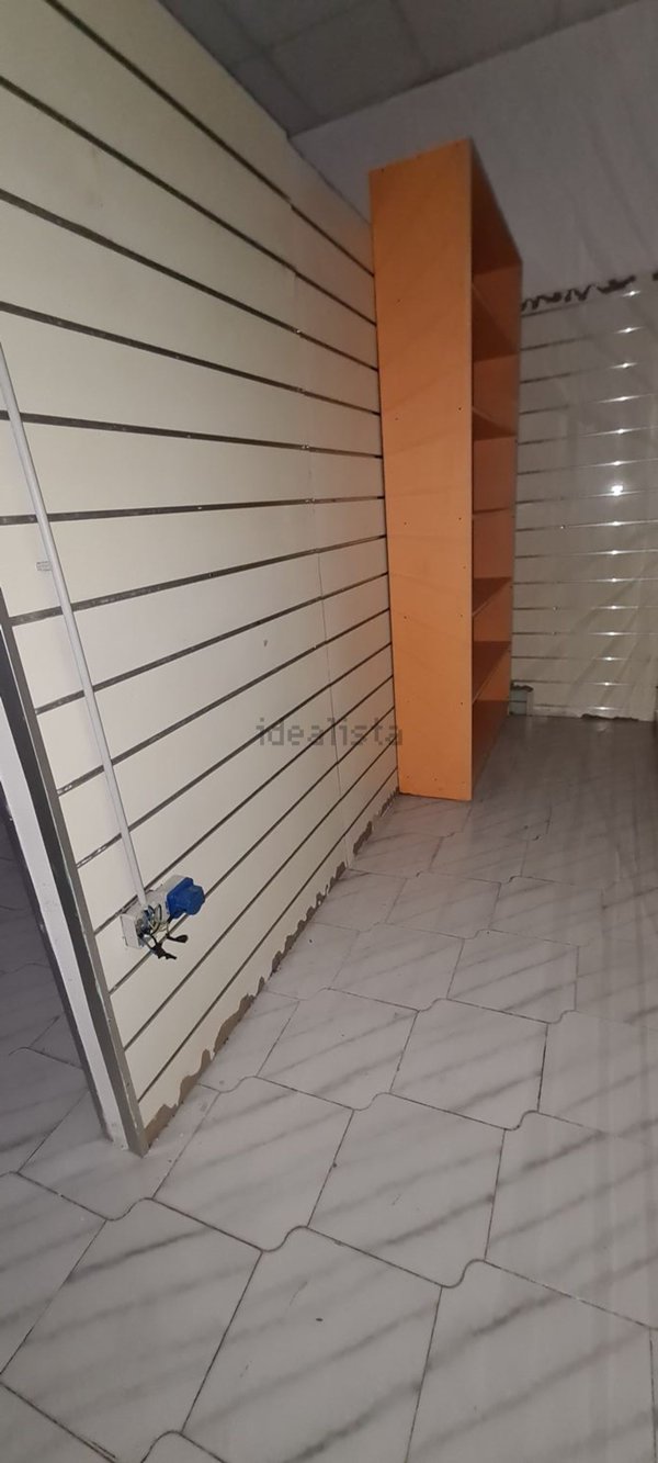 locale commerciale in affitto a Somma Vesuviana