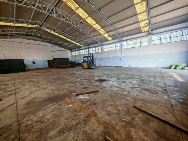 locale commerciale in affitto a Somma Vesuviana