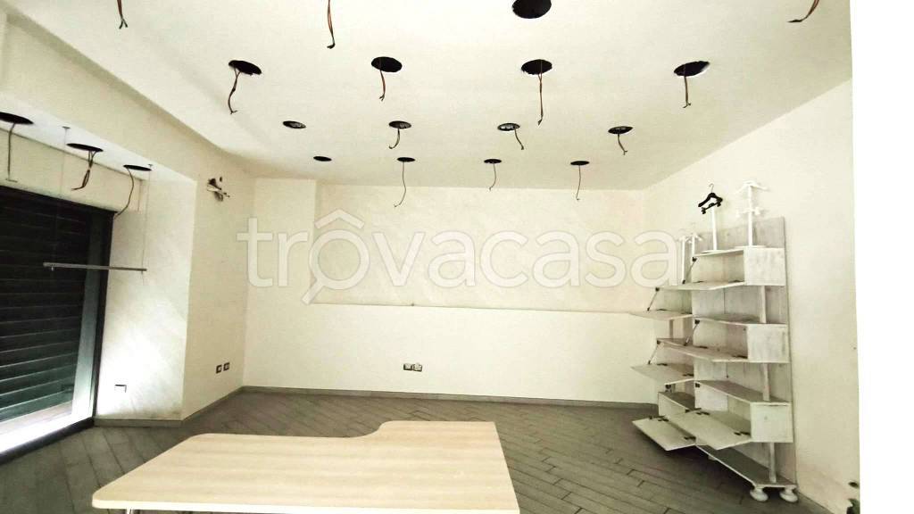 negozio in affitto a Somma Vesuviana