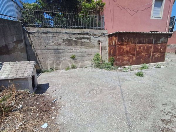locale commerciale in affitto a Somma Vesuviana in zona Rione Trieste