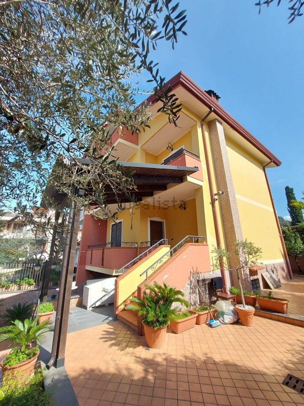 casa indipendente in affitto a Somma Vesuviana in zona Rione Trieste