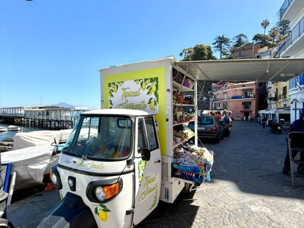 negozio in affitto a Sorrento