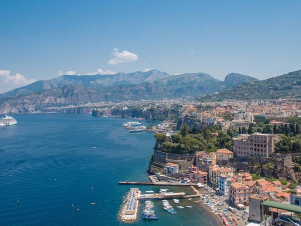 appartamento in affitto a Sorrento in zona Priora