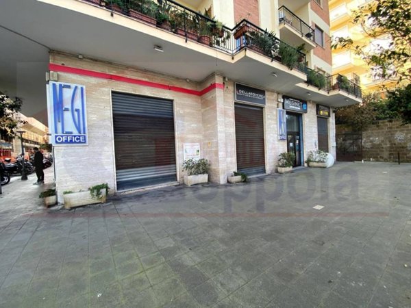 negozio in affitto a Sorrento