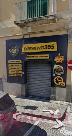 negozio in affitto a Torre Annunziata