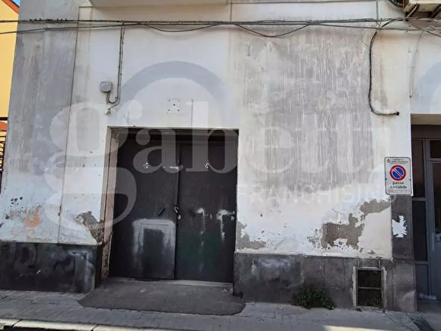 locale commerciale in affitto a Torre Annunziata